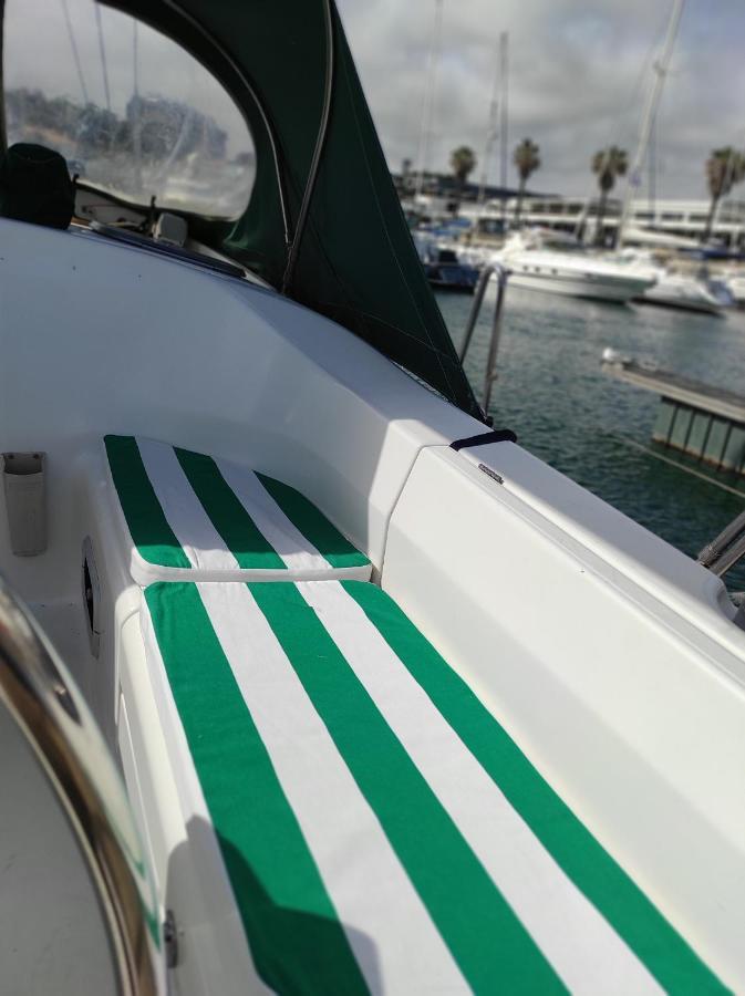Umbolina Bateau-hôtel *